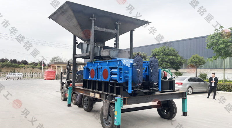 加工一噸河卵石能出多少沙子？移動(dòng)對(duì)輥制砂機(jī)制砂效果怎么樣